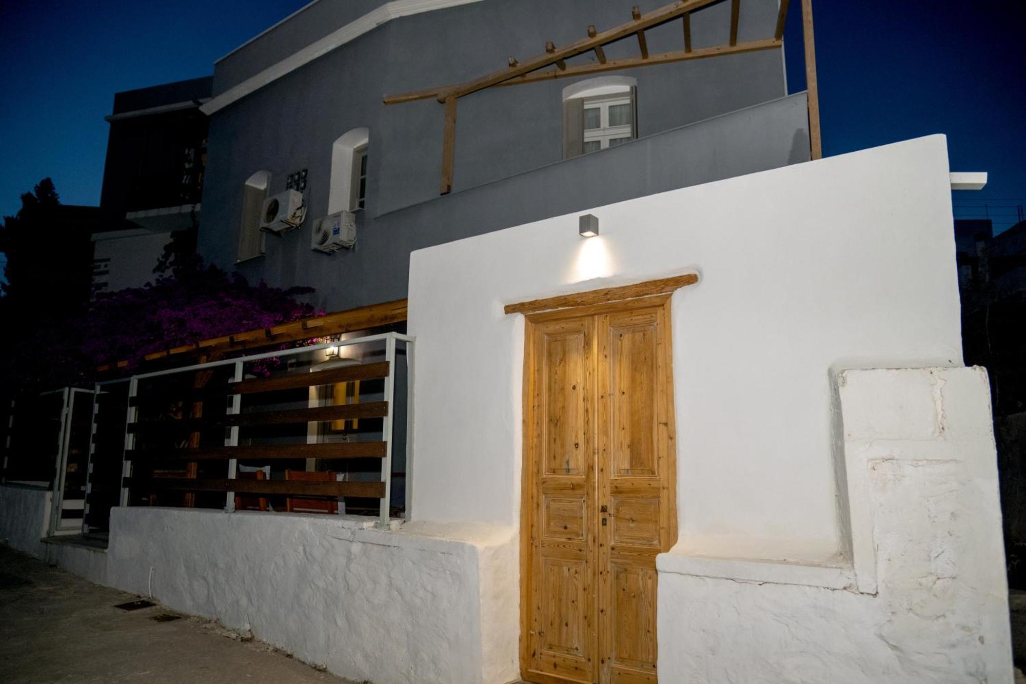 Axilleion Boutique Hotel Ermoupoli Buitenkant foto