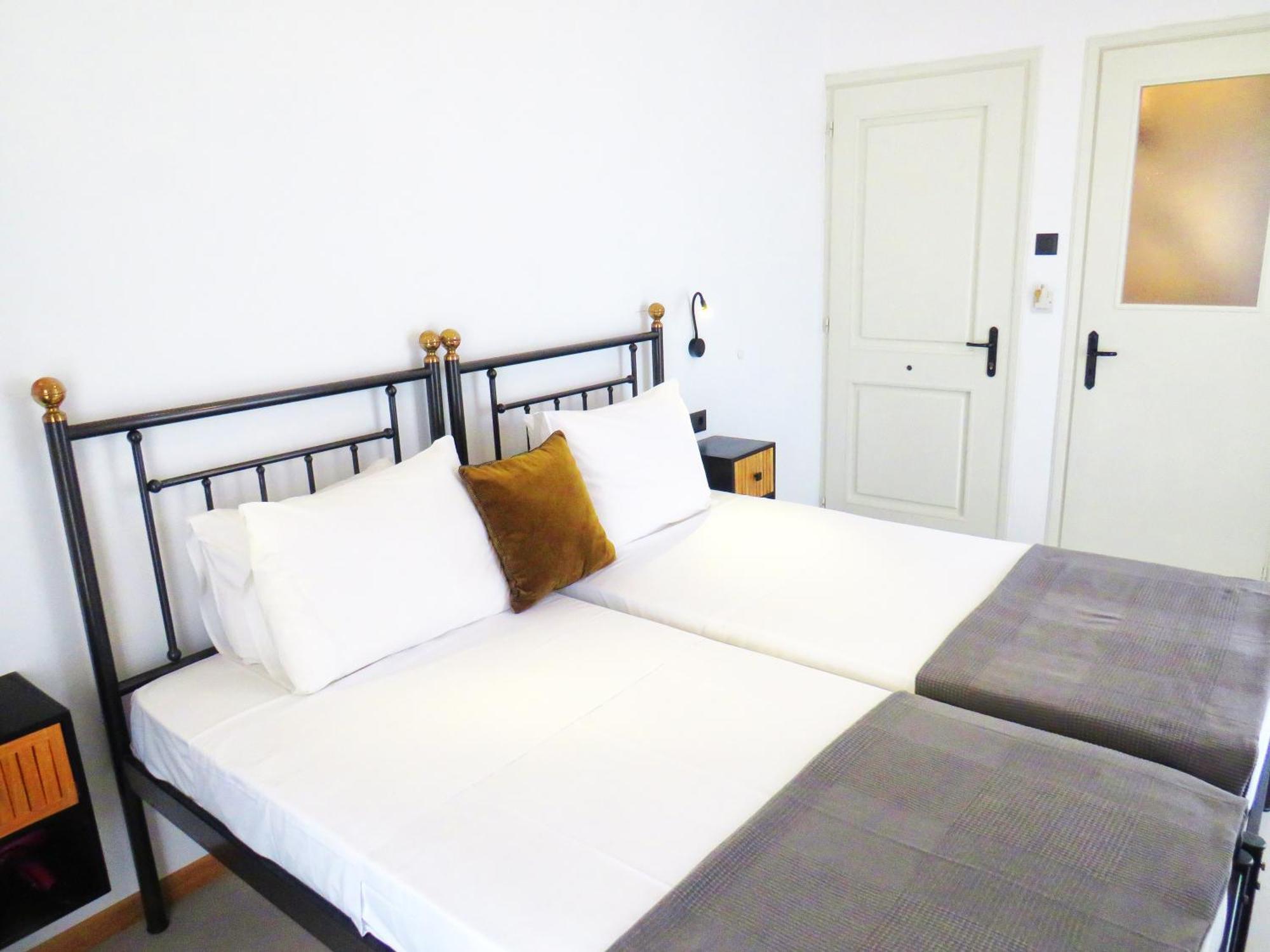 Axilleion Boutique Hotel Ermoupoli Buitenkant foto